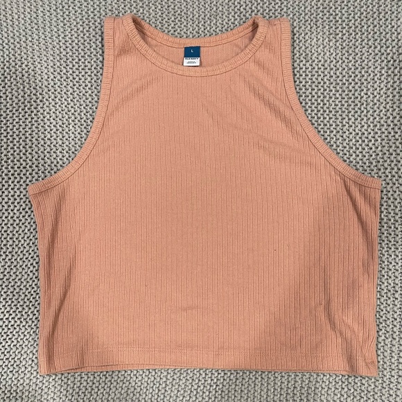 LIKE NEW Cropped and Ribbed Old Navy Tank Top in Coral - Picture 1 of 2